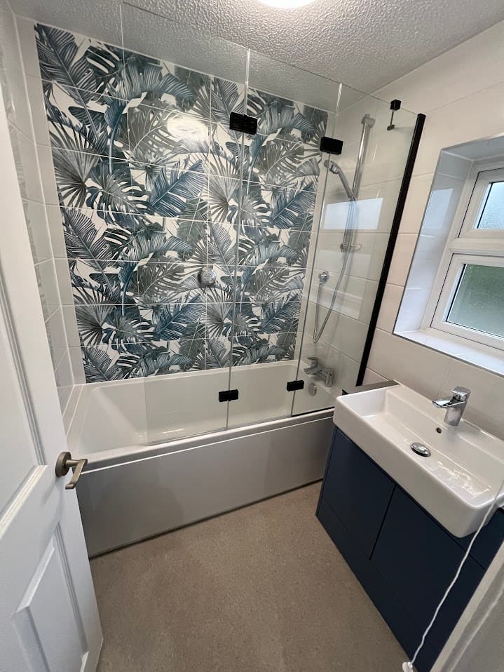 Botanical Feature Bathroom detail