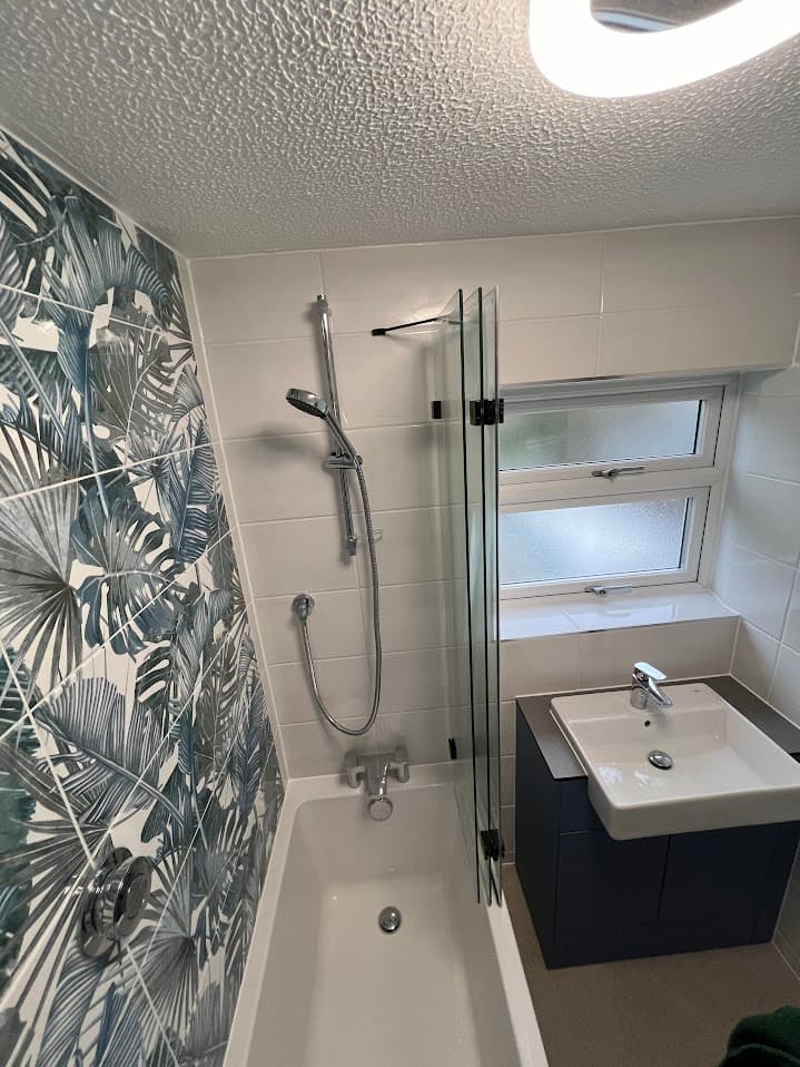 Botanical Feature Bathroom detail