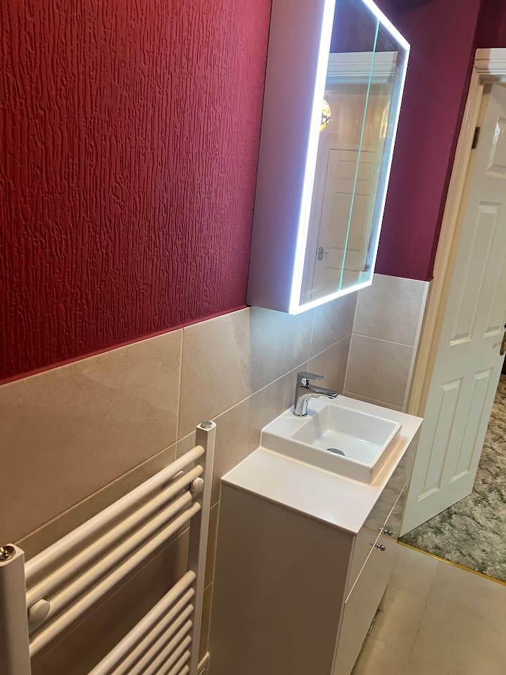 Crimson & Stone WC detail