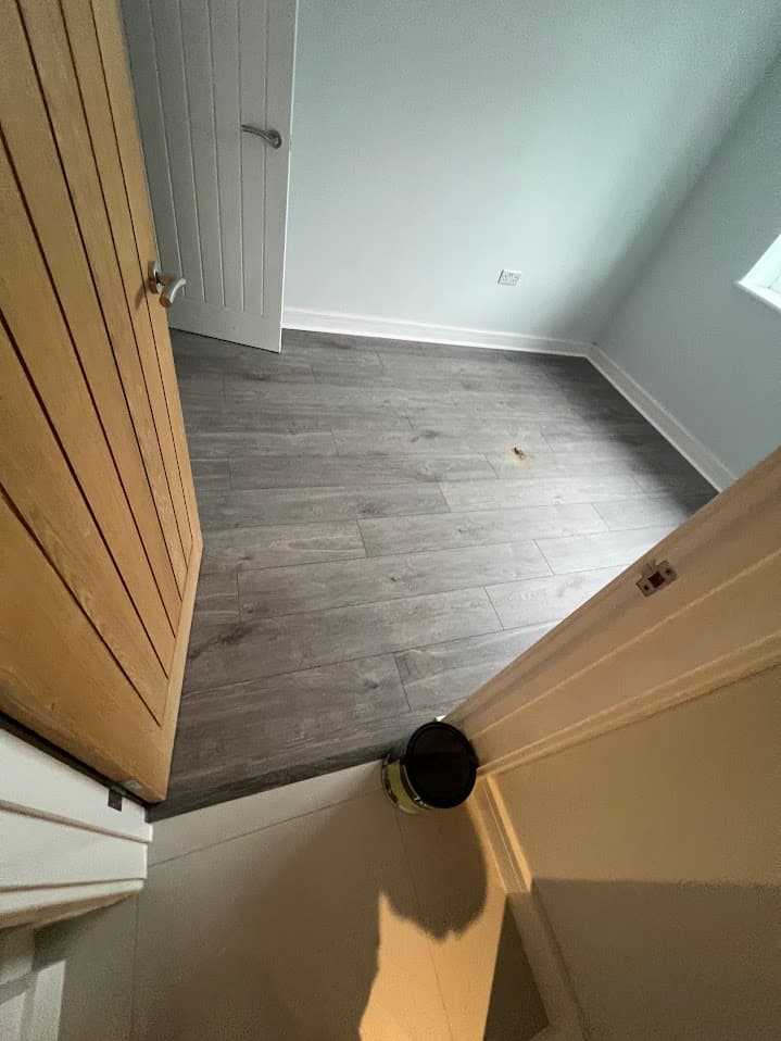 Grey Oak Bedroom Flooring detail
