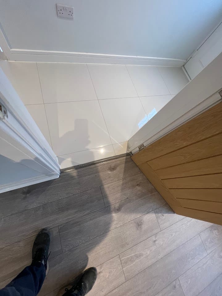 Grey Oak Laminate Installation detail