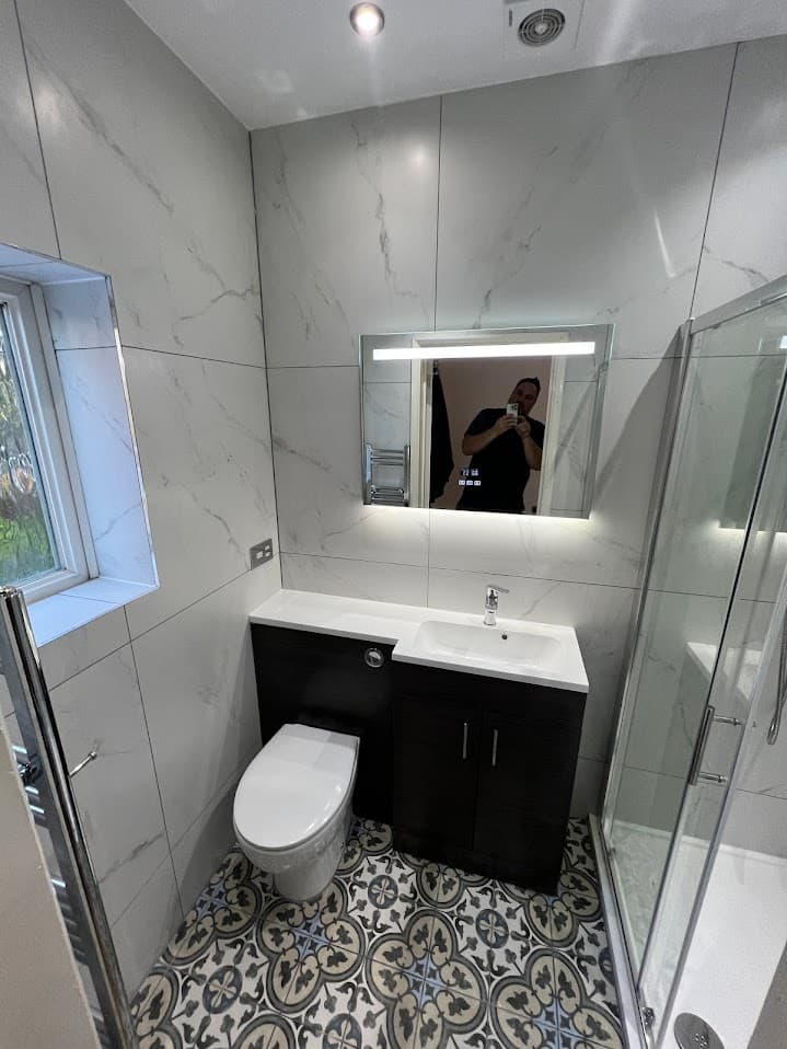 Marble & Geometric Suite detail