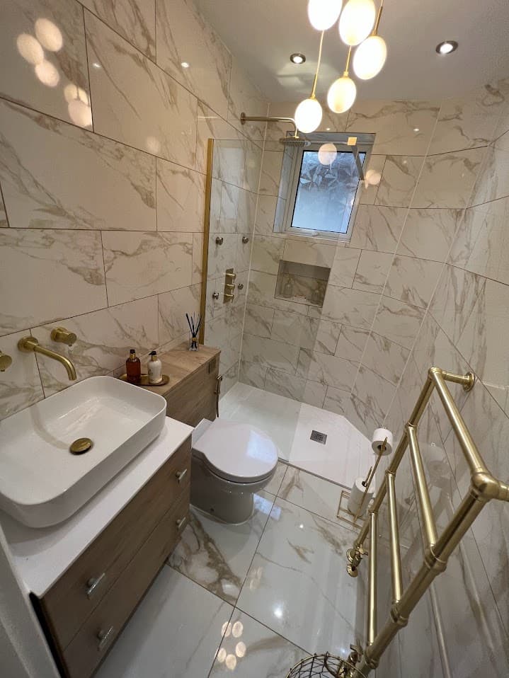 Marble & Gold Suite bathroom