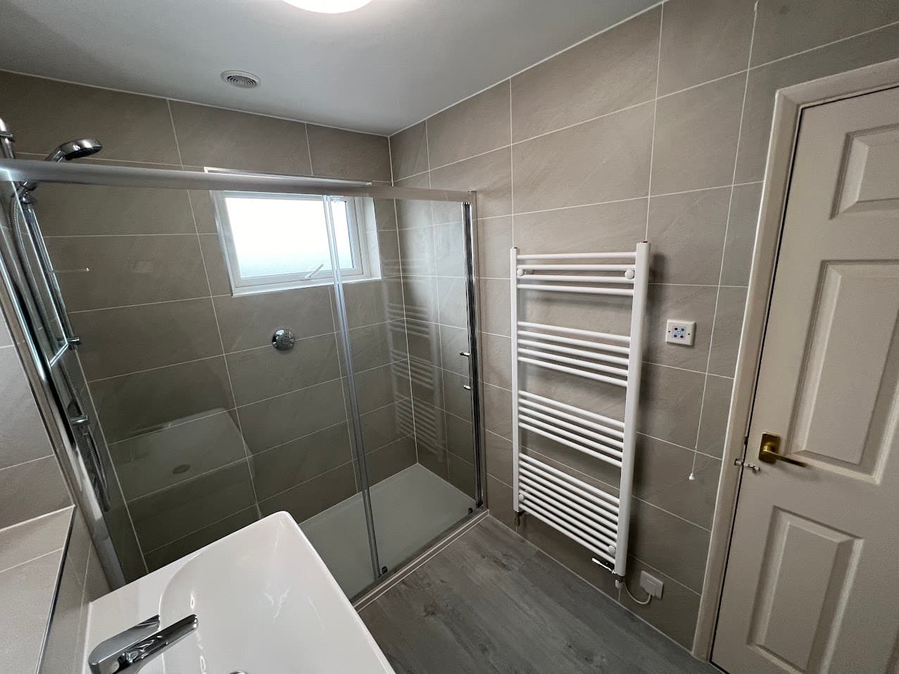 Neutral Stone & Gloss Suite detail