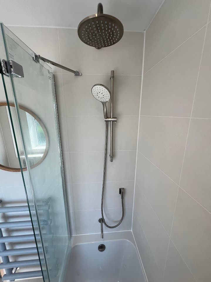 Porcelain & Timber Suite detail