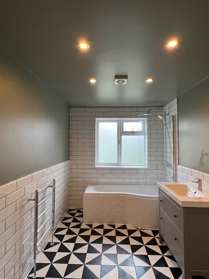 Geometric Sage Suite detail