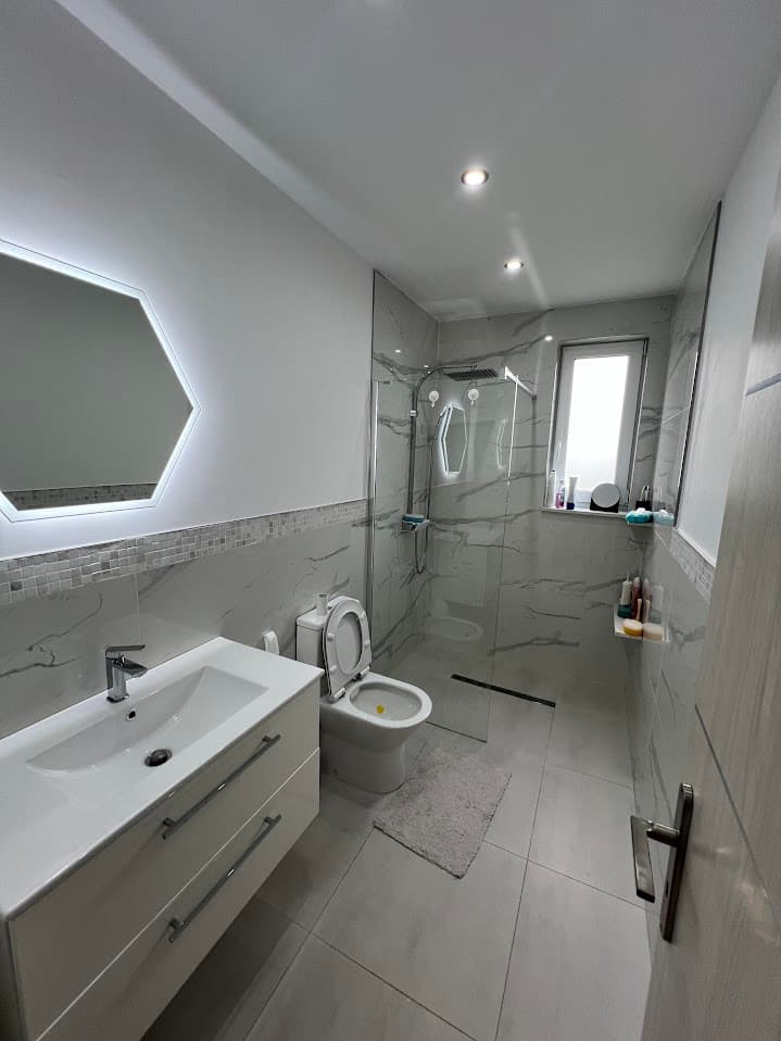 Marble & Mosaic Shower Room detail