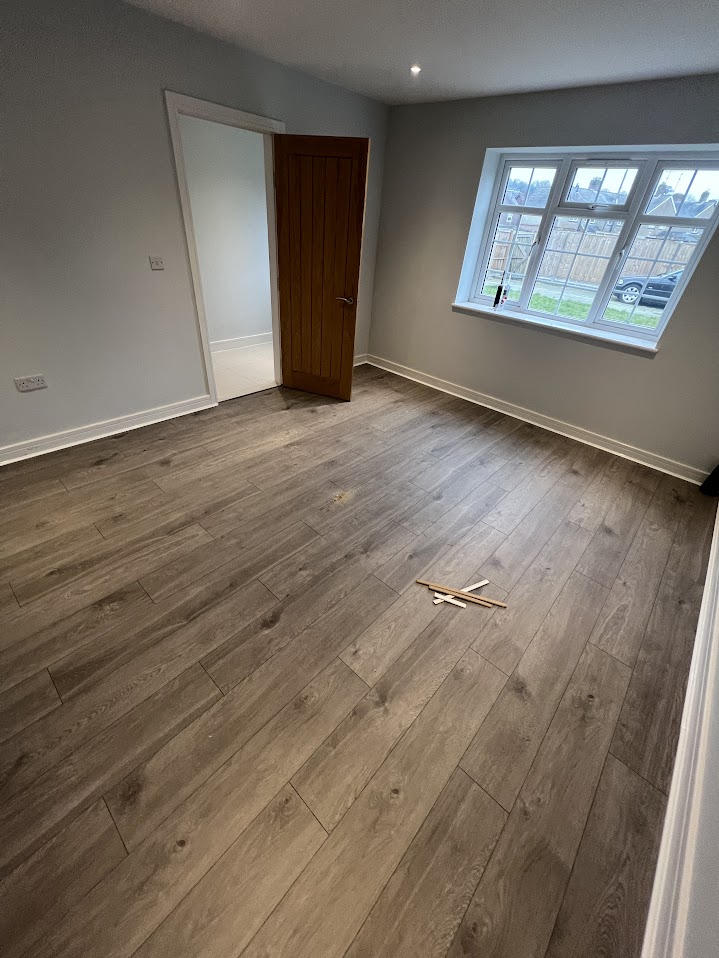 Grey Oak Laminate Installation