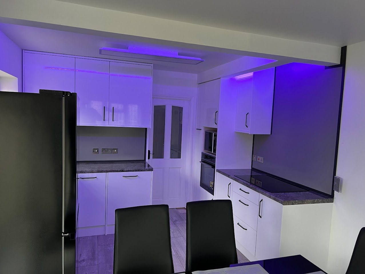 White Gloss & Graphite Kitchen